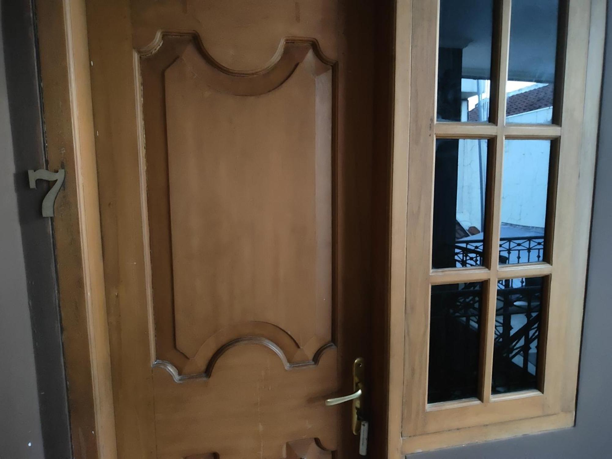 Tirto 27 Homestay Jogjakarta Buitenkant foto