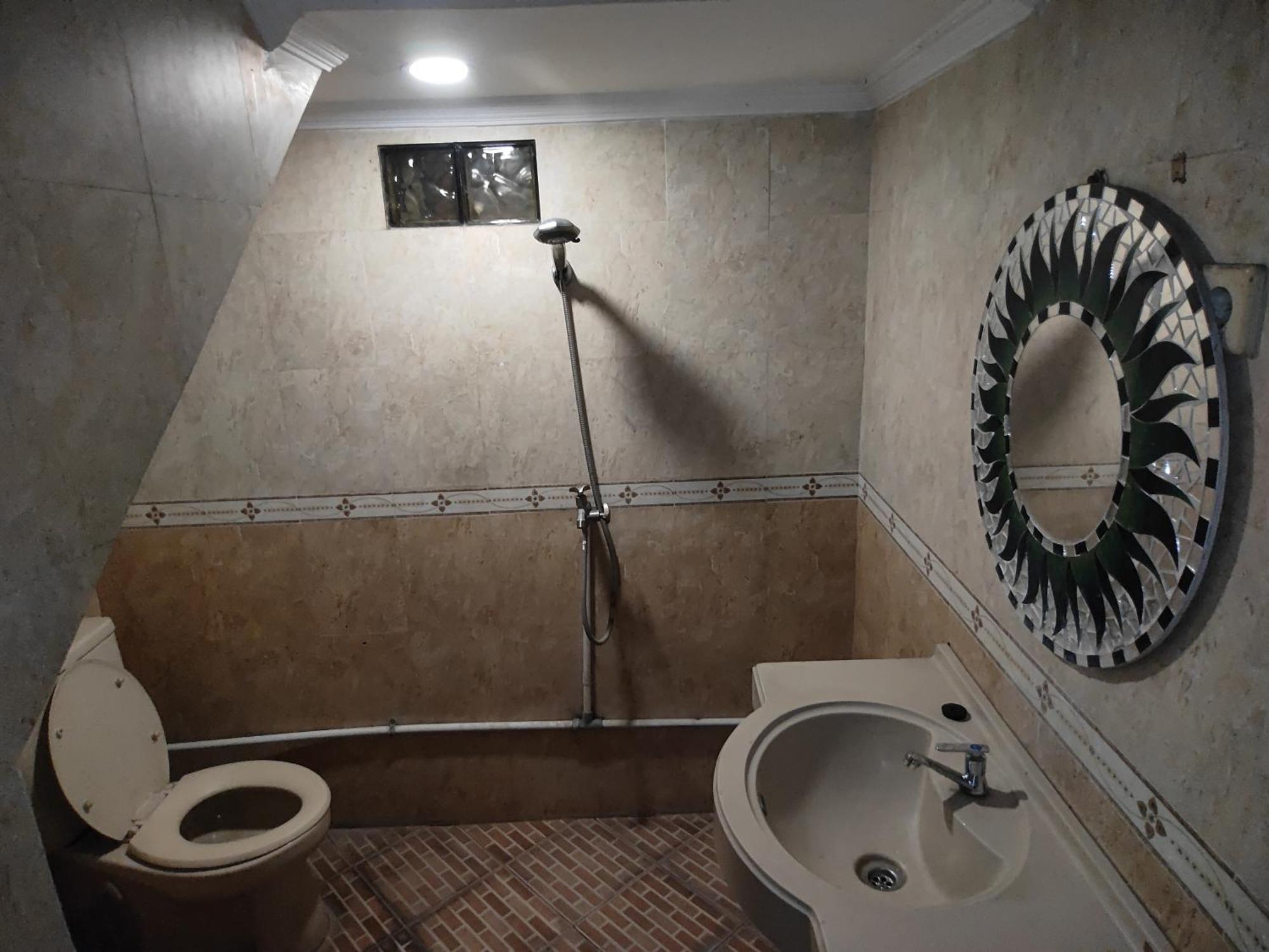 Tirto 27 Homestay Jogjakarta Buitenkant foto