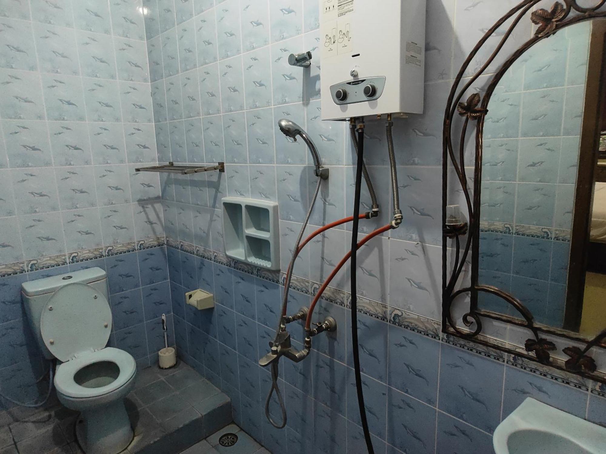 Tirto 27 Homestay Jogjakarta Buitenkant foto