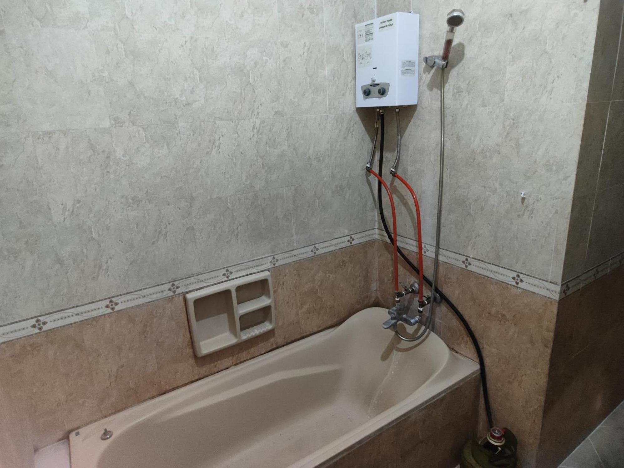 Tirto 27 Homestay Jogjakarta Buitenkant foto